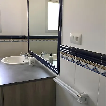 בית נופש Chalet Con Piscina Privada Y Barbacoa
